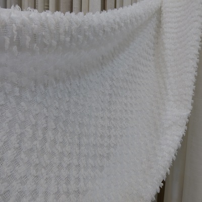 Visillo SUSA pompones blanco